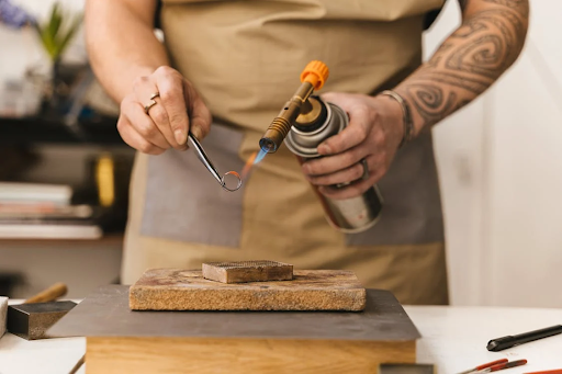 How to Protect Jewelry When Working in Construction